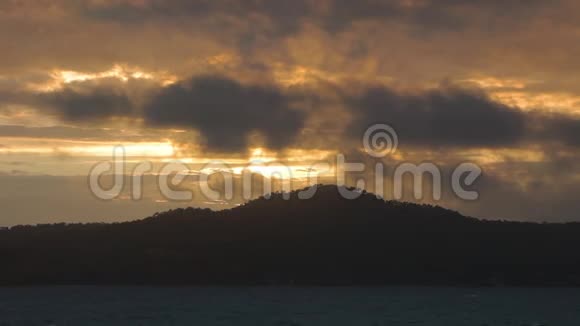 巴布亚新几内亚美丽的日落景色视频的预览图