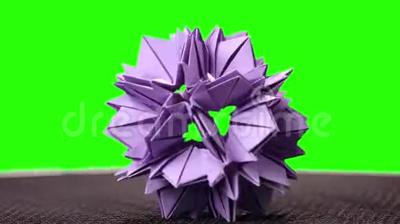 三维紫色折纸尖球博览会视频的预览图