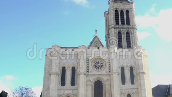 圣丹尼斯教堂巴黎独特建筑视频的预览图