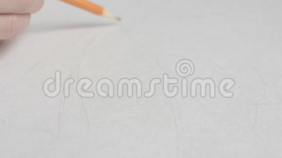 艺术家用铅笔画一幅素描视频的预览图