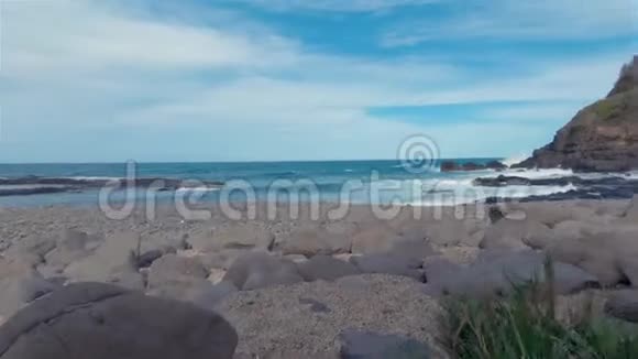 博尔德海滩高地悬崖景观伦诺克斯头澳大利亚度假目的地视频的预览图