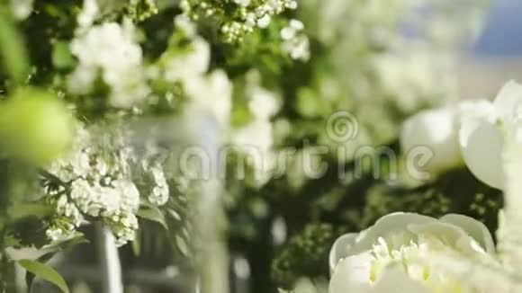 婚礼装饰白色鼓风机视频的预览图