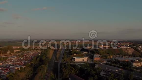 道路交叉口延时车4kTernopil视频的预览图