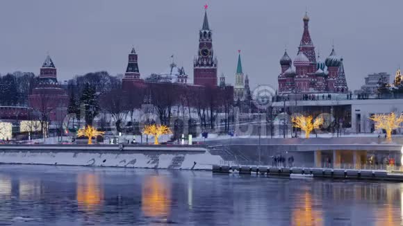 俄罗斯莫斯科冬季克里姆林宫的景色视频的预览图