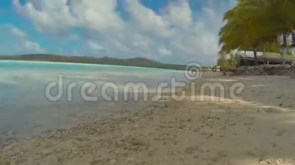 湖热带礁波利尼西亚板的全景时间推移视频的预览图