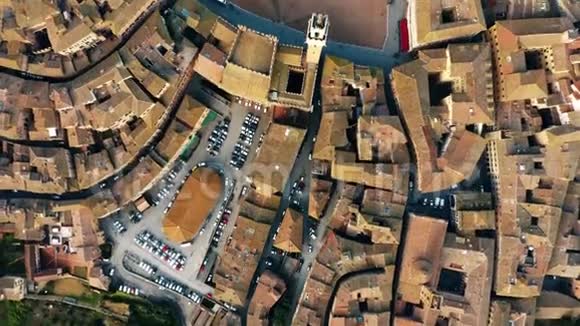 从空中俯瞰锡耶纳城市景观包括著名的坎波广场或坎波广场意大利托斯卡纳视频的预览图