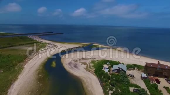 长岛海岸线的无人机航线视频的预览图