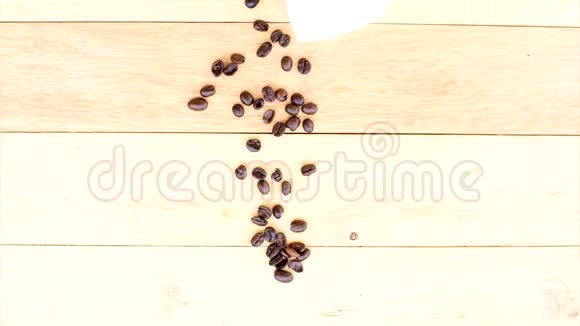 停止咖啡豆的运动视频的预览图