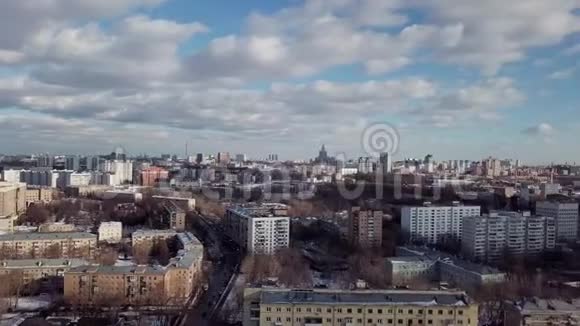空中莫斯科城拍摄城市景观视频的预览图