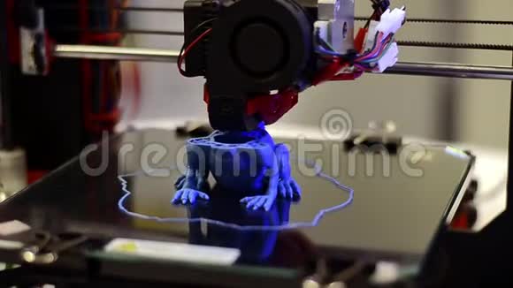 3D打印机工作关闭视频的预览图