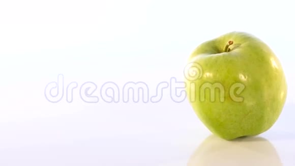 绿苹果旋转视频的预览图