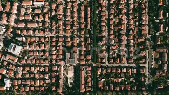 在罗西尼亚诺索瓦伊的房子和别墅图案的空中俯视图意大利托斯卡纳视频的预览图
