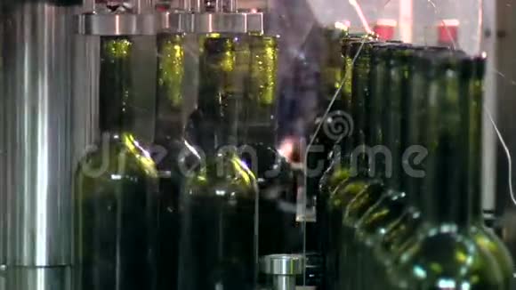 葡萄酒装瓶厂视频的预览图