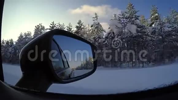 冬季阳光日和后景镜视频的预览图