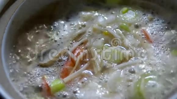 泰国虾汤视频的预览图