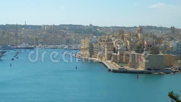 马耳他瓦莱塔的Senglea和VittoriosaMarina航空景观视频的预览图