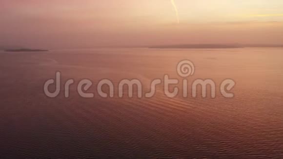 海岸日落无人机镜头视频的预览图