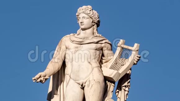 希腊阿波罗神的经典雕像视频的预览图