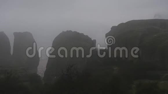 Meteora圣三一修道院全景视频的预览图