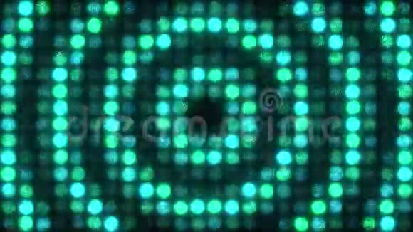 蓝绿色的光墙闪烁着巨大的脉动环视频的预览图