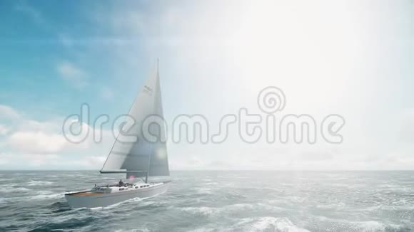 游艇在公海上航行游艇帆船视频上面的游艇视频的预览图