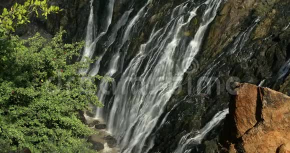 非洲纳米比亚北部边界Kunene河上的Ruacana瀑布视频的预览图