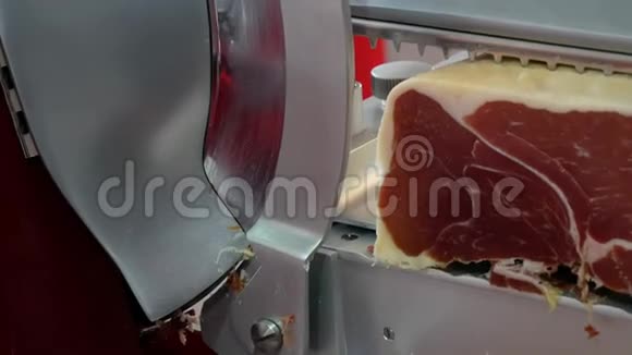 帕尔玛火腿切片这种风格被称为意大利火腿视频的预览图