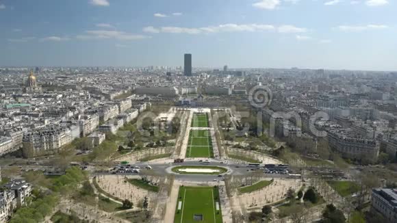 法国巴黎的城市景观和巴黎的主要景点视频的预览图