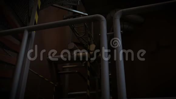 啤酒厂的外部元素视频的预览图