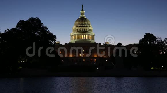 日出时美国国会大厦视频的预览图