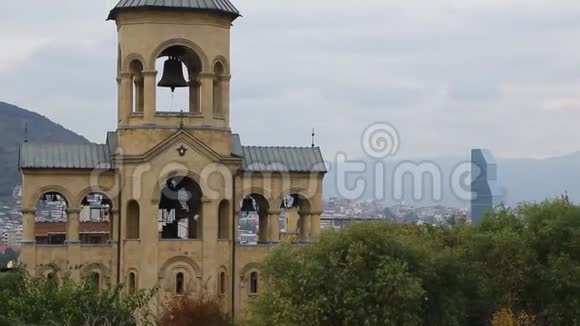 塔明达萨姆巴的钟楼视频的预览图