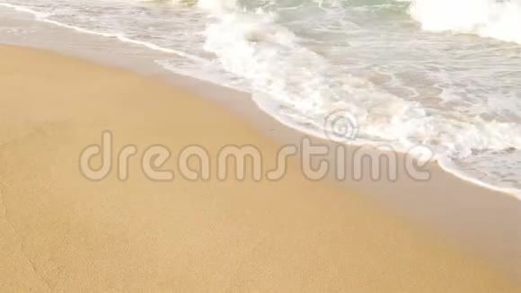 沙滩和海浪视频的预览图