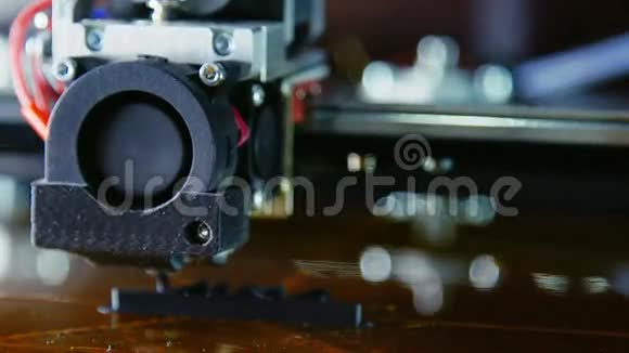 3D打印机工作视频的预览图