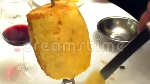巴西牛排馆的菠萝片视频的预览图