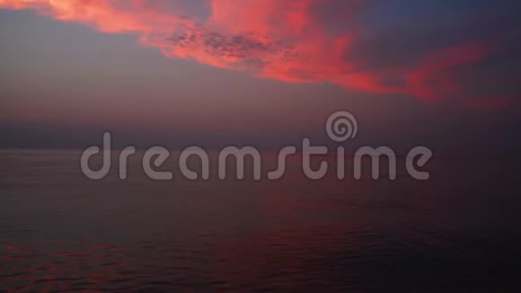 日落时的大海和天空视频的预览图