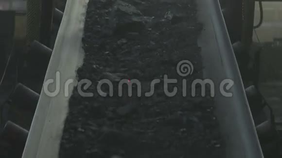 煤矿石上升视频的预览图