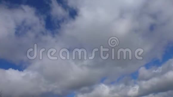 云飞过天空视频的预览图