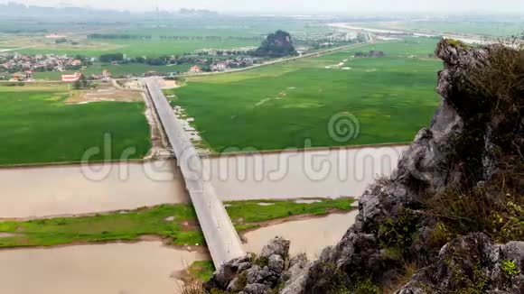 越南时代桥路宁滨景观视频的预览图