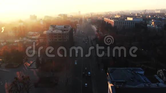 日出时斯特凡塞尔马雷街的空中拍摄视频的预览图