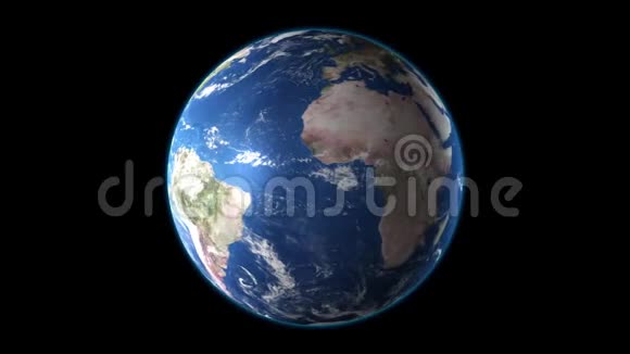 现实地球在黑色背景上旋转无缝循环动画视频的预览图