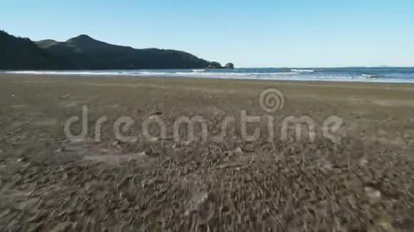 相机海滩和海平面在海角希尔斯伯勒澳大利亚多利视频的预览图