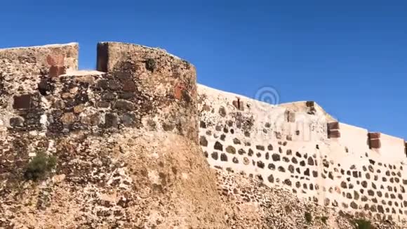 圣巴巴拉城堡在瓜纳佩山提瓜斯兰萨罗特加那利群岛西班牙4k录像视频的预览图