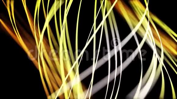 抽象霓虹波状黄线在黑色背景上流动无缝环动画闪闪发光的金色弯曲条纹视频的预览图