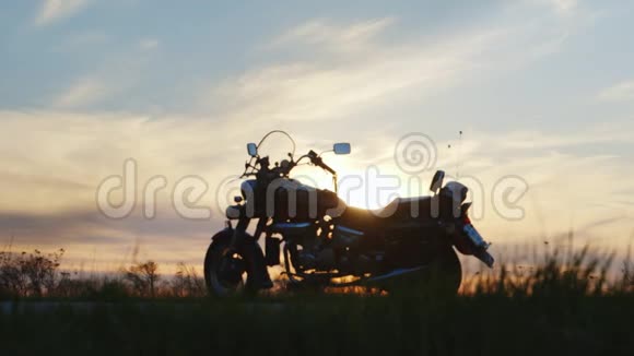 stadicam射击骑摩托车大旅行视频的预览图