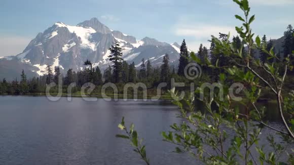 山华盛顿州舒克山和图片湖4KUHD视频的预览图