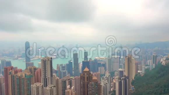 有污染和云雾的香港景观视频的预览图