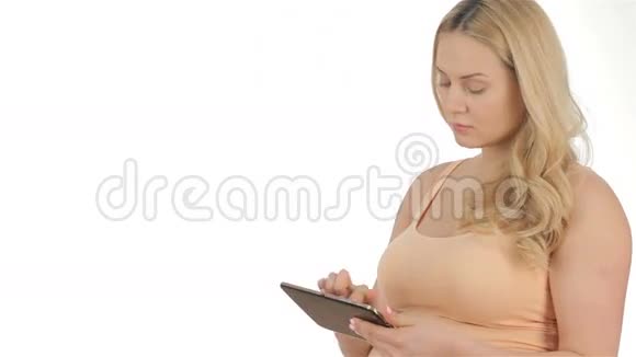 孕妇服用药片视频的预览图