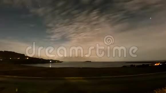 斯凯岛斯塔文湾上空天空的时间推移视频的预览图
