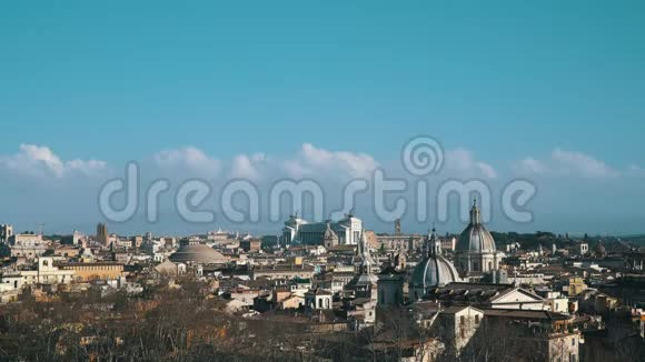 圣安杰洛城堡向着梵蒂冈城冬日蓝天白云视频的预览图