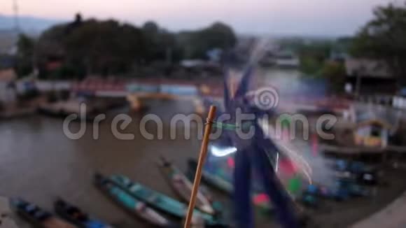缅甸英乐湖花风向标视频的预览图